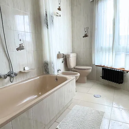 Apartamento En El Centro De Ponteceso. Ponteceso